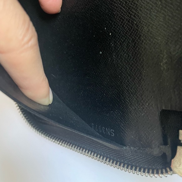 Épi Louis Vuitton zipper wallet - Picture 4 of 7